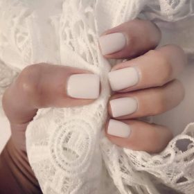 White-Manicure-by-Yesenia